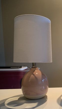 Pink lamp! Need gone today 11/21 $10!