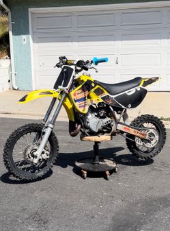 Suzuki rm65