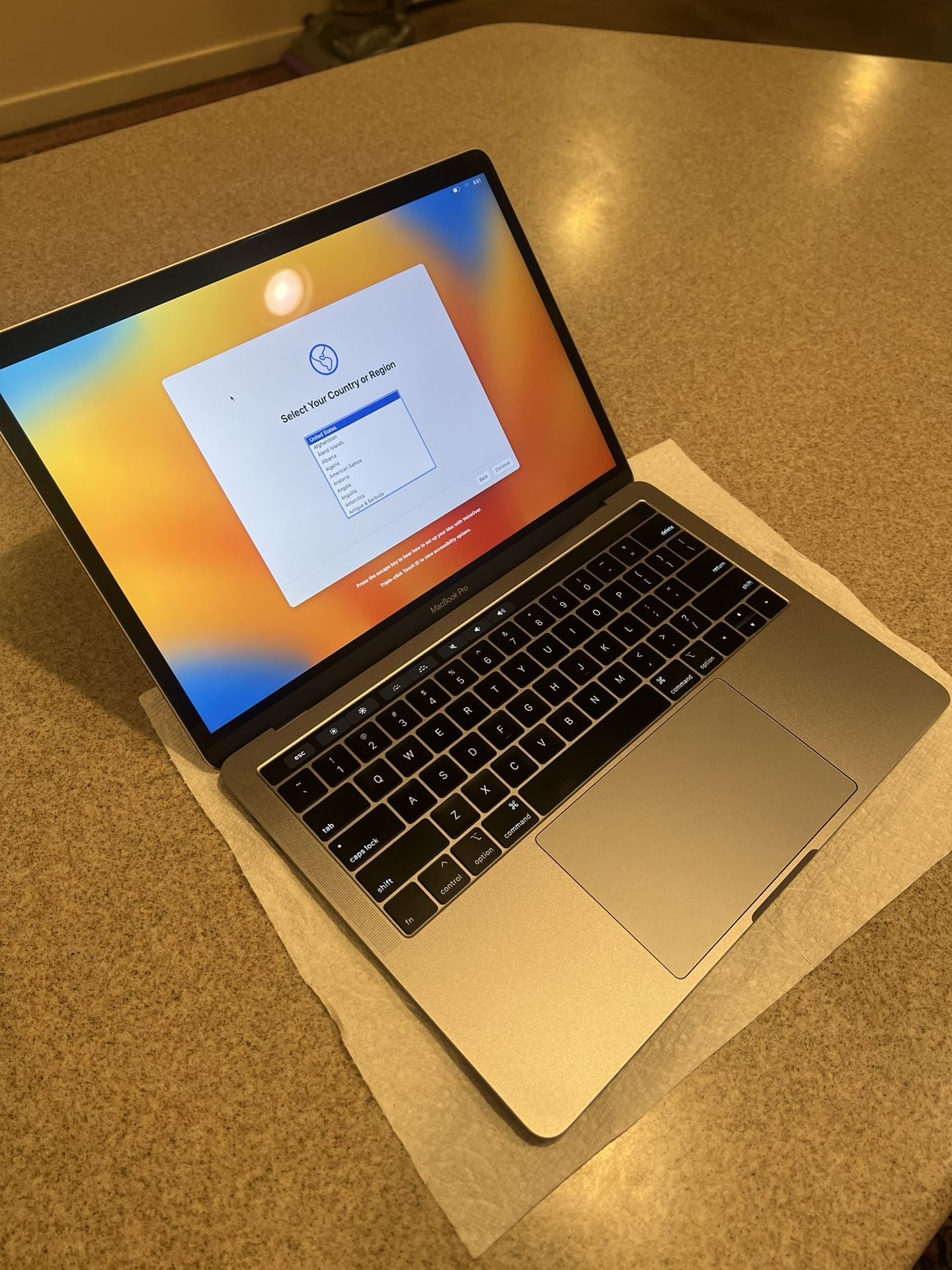 Mac Book Pro 2019 Touch Bar 