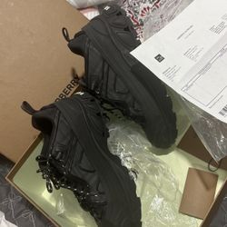 Burberry Arthur plid sneakers dark charcoal Brand New Used ONCE! 