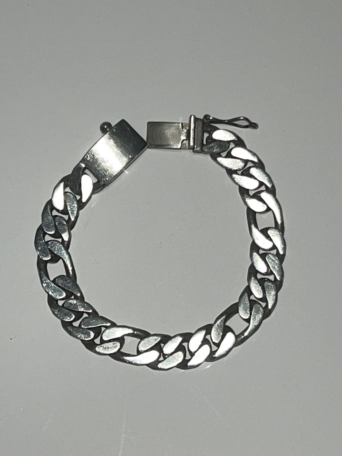 9 inch silver bracelet 58 grams (BRAND NEW!!)