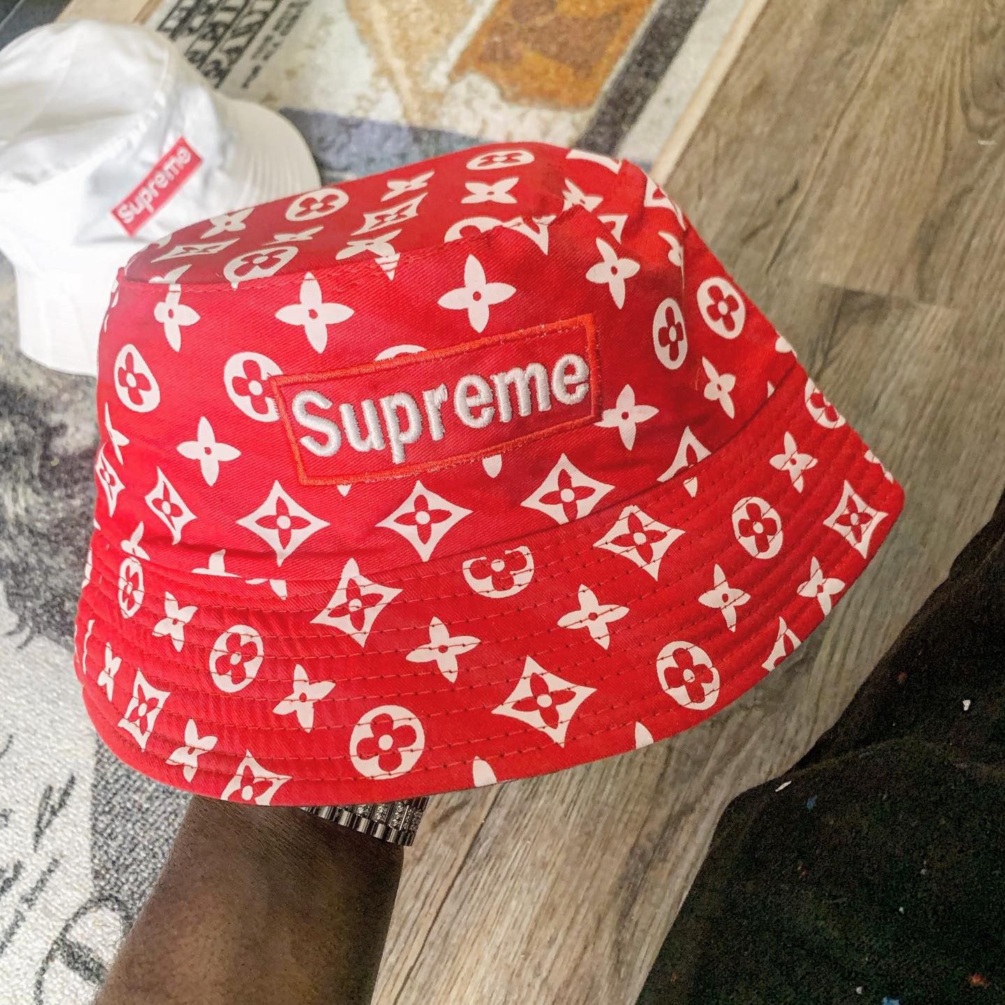 Reversible Supreme Bucket