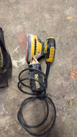 DEWALT corded random orbit sander