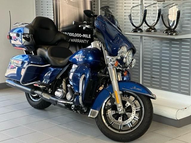 2015 HARLEY-DAVIDSON FLHTK