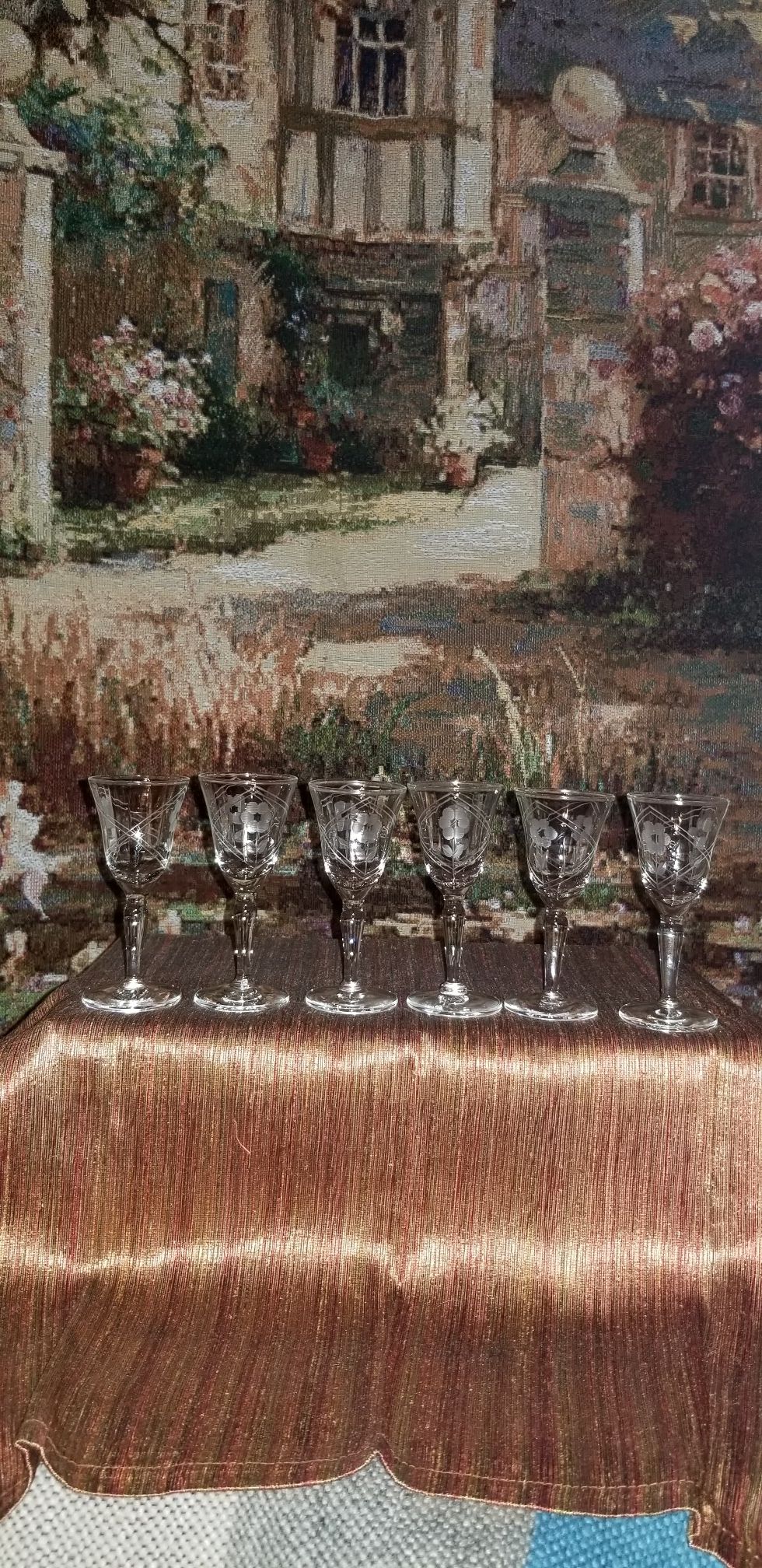 CORDIAL GLASSES