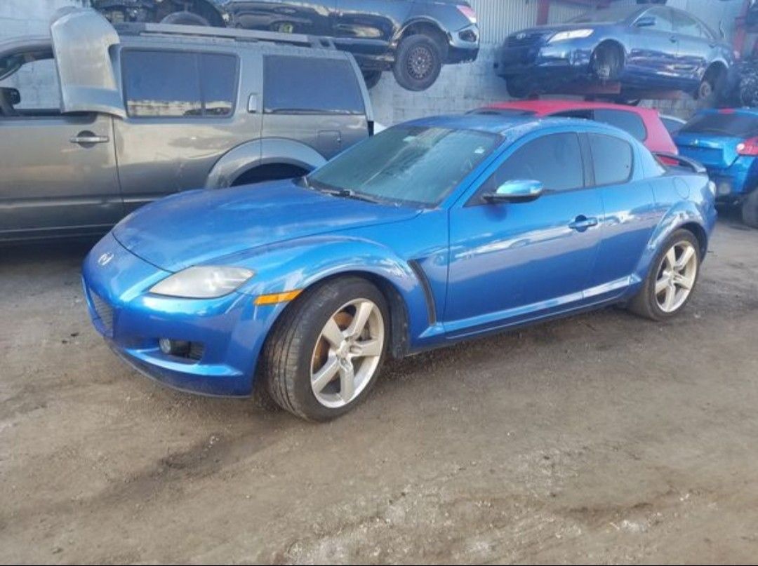 Mazda rx8 for parts out 2005