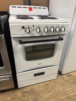 Avanti white 24” stove  220 electric.