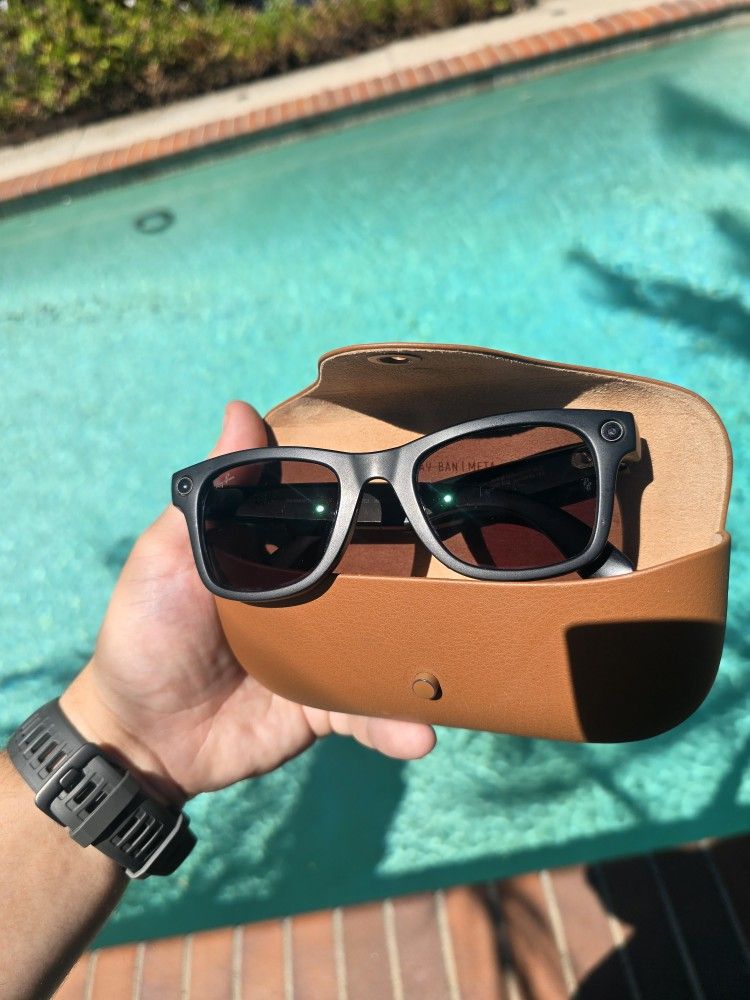 Rayban Meta Glasses With Extra Transition Lenses