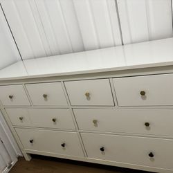 8 Drawer Dresser