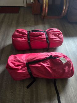 2 sleeping bags