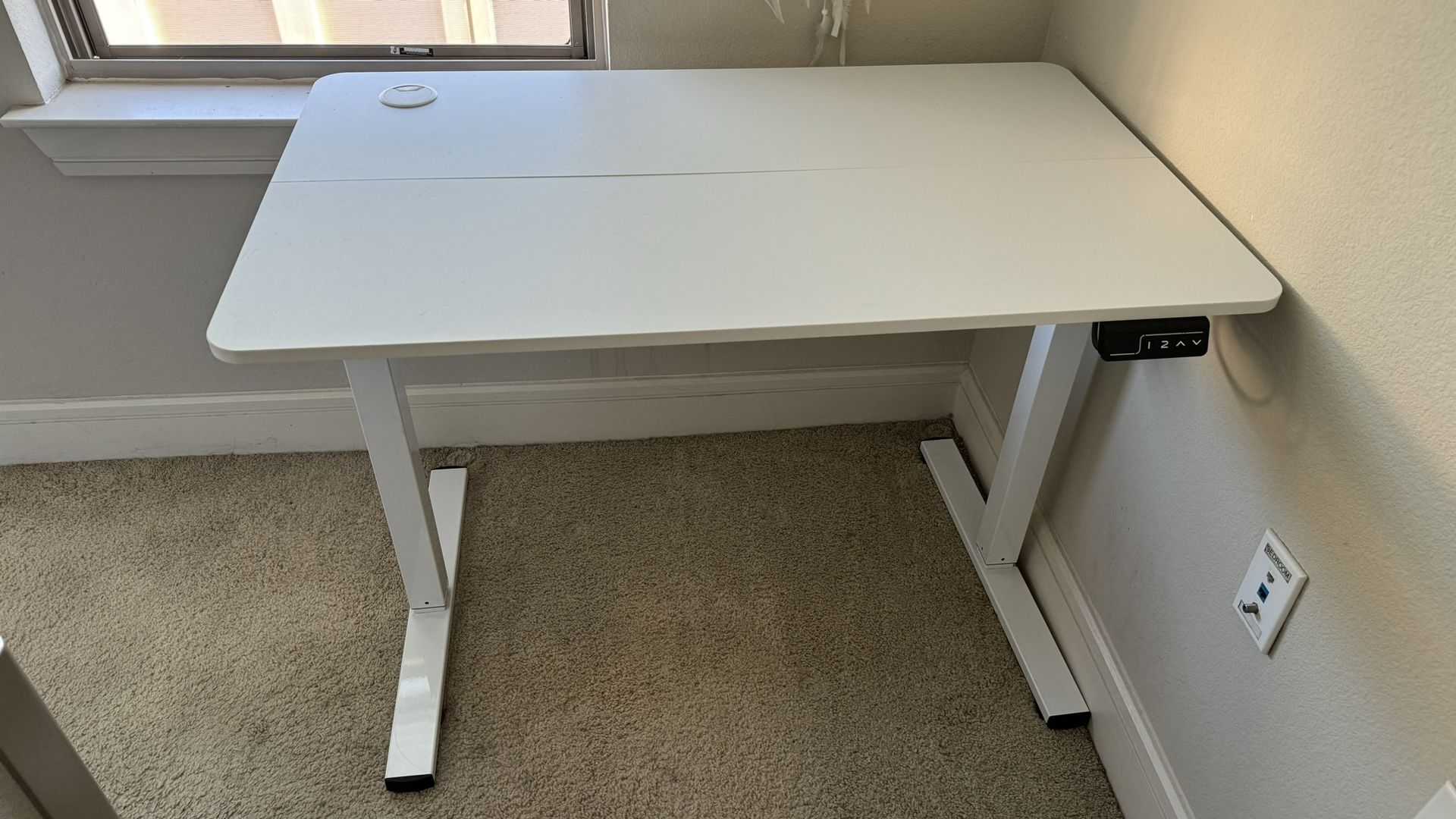 Adjustable Height Computer Desk