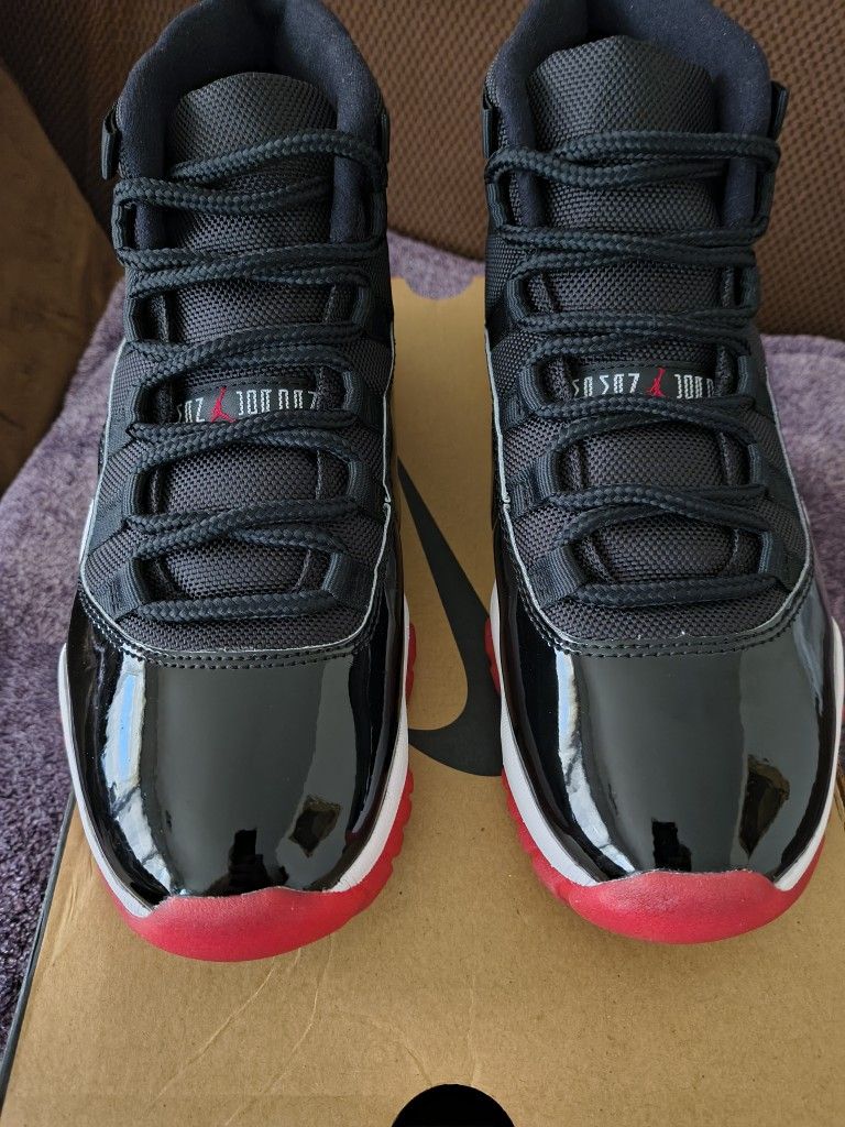 Jordan 11 Bred size 8M/9W