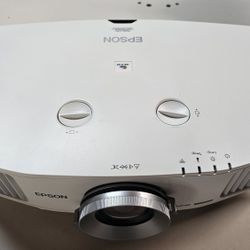 Epson PowerLite Pro G5650W Model H347A Projector