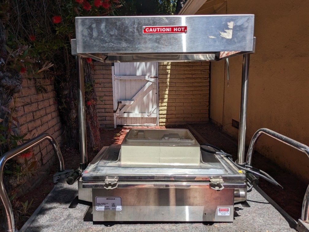 Centroform EZ Form SV 1217 Vacuum Former Thermoform Machine
