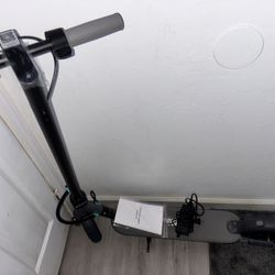 Brand New Electric Scooter 28 Mph Max Speed