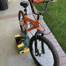 20” Avigo StrikerX BMX Bike in excellent condition (CHINO HILLS)