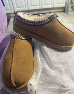 Size 11 Grand New Slippers 