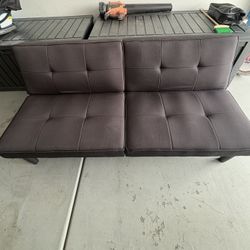 Black Futon