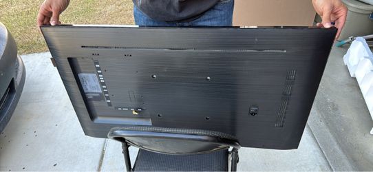 Samsung 43” QMC commercial 4k display