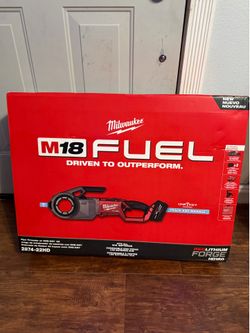 Miwlaukee M18 Fuel One-Key Cordless Brushless Pipe Threader Kit with (2) 12.0Ah Batteries and Case