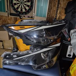 2021 Hyundai Elantra Driver & Passenger Side Headlights