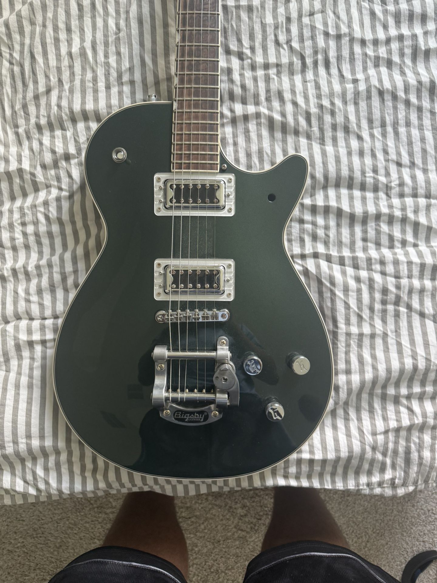 A Gretsch G5220T Electromatic Jet BT With Bigsby 