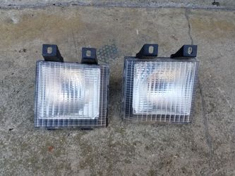 83-88 corner park lights chevy c10