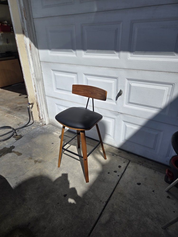 BAR STOOL BRAND NEW