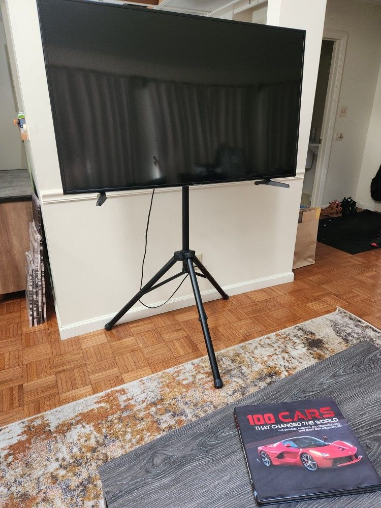 TV Tripod Stand