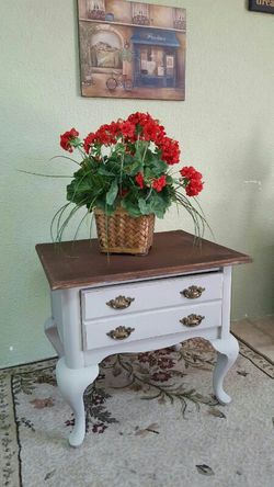 Cute Shabby Chic table