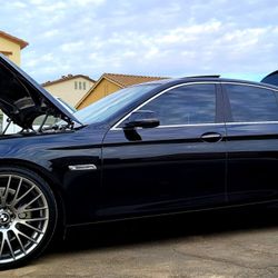 2014 BMW 528i  With OEM 21" Wheels 