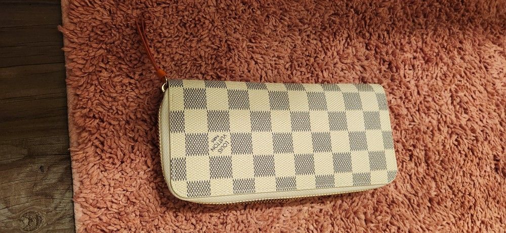 LV WALLET $200
