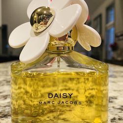 Daisy Marc Jacobs Perfume 