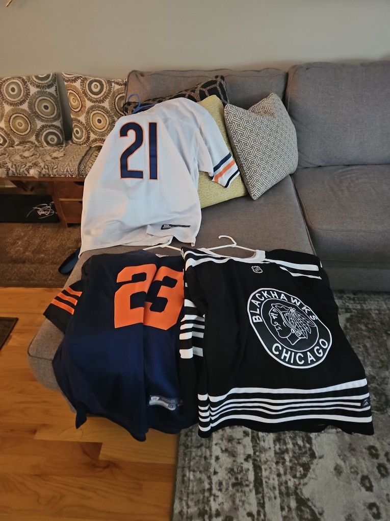 Bears Jersey And Black Hawks