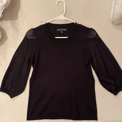 New XS top Very Cute Especially The Sleeves 