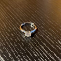 VVS1 Moissanite Engagement Ring