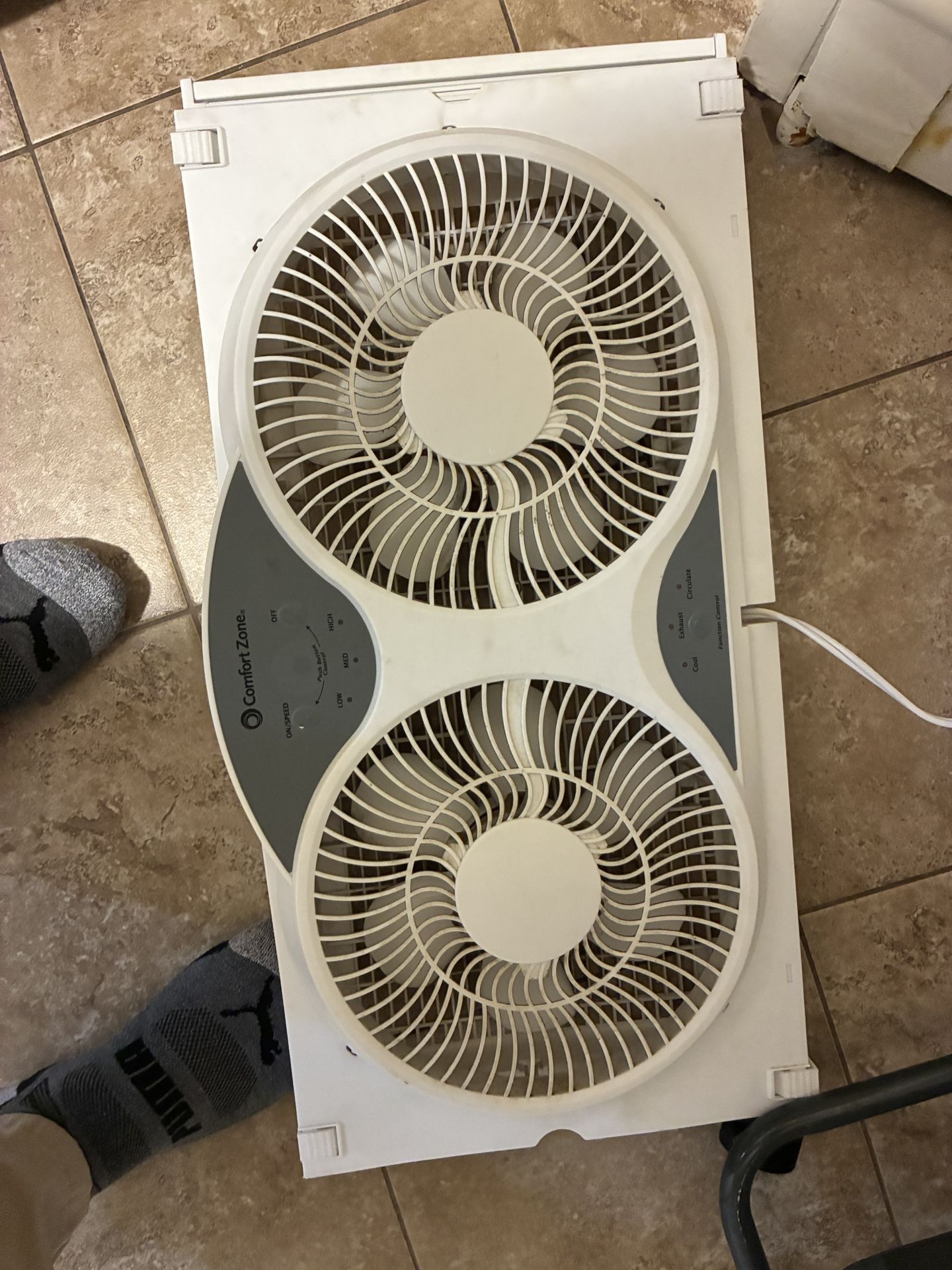 Comfort Zone Twin Window Fan Air conditioning Ac