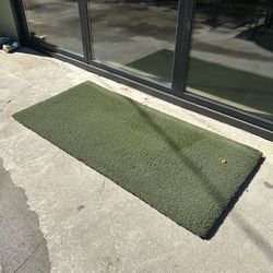 Golf practice hitting mat