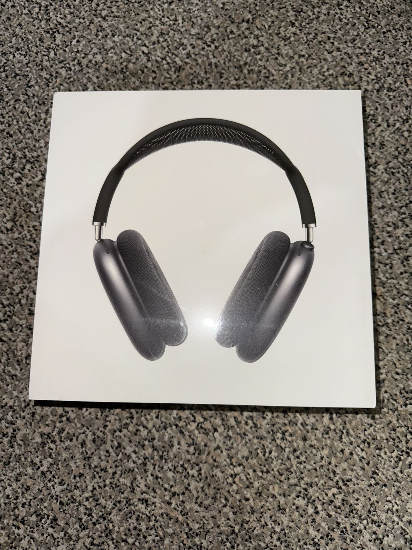 Sealed Apple AirPods Max (Midnight) with Smart Case
