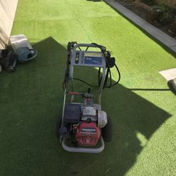 Power Washer 2750 PSI. Honda 6 Hp Engine 