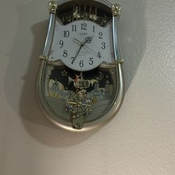 Vintage small world clock