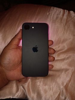 iPhone 16e locked to Straight Talk