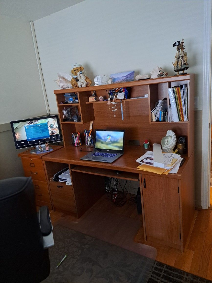 Large Computer Desk