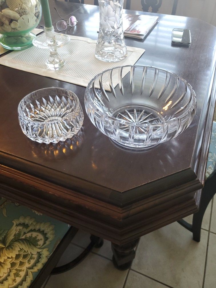 2 Crystal Modern Design Bowls 