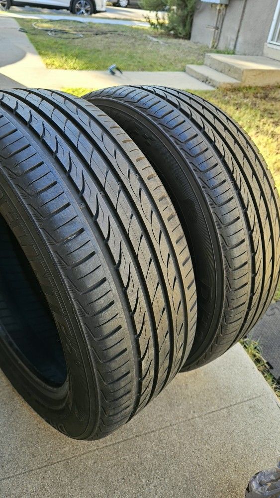 TIRES 225/55/17 DELINTE DH2 (2)