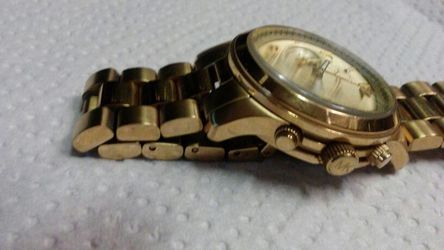 Michael kors wach gold color original good condition 180 obo best price