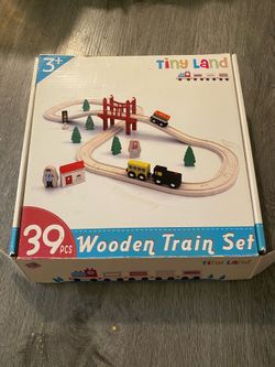 Tiny land wood train 39 pcs