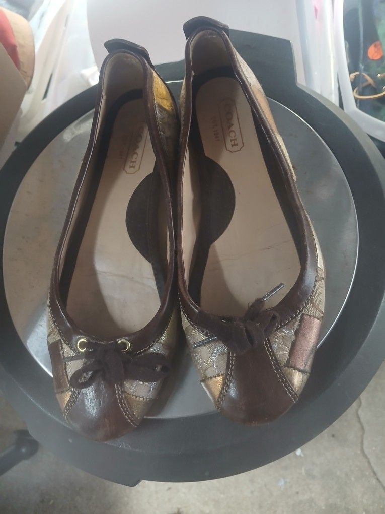 Ladies Coach Flats Size 6.5