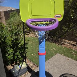 Basketball hoop kid 4-7 yr, ball missing