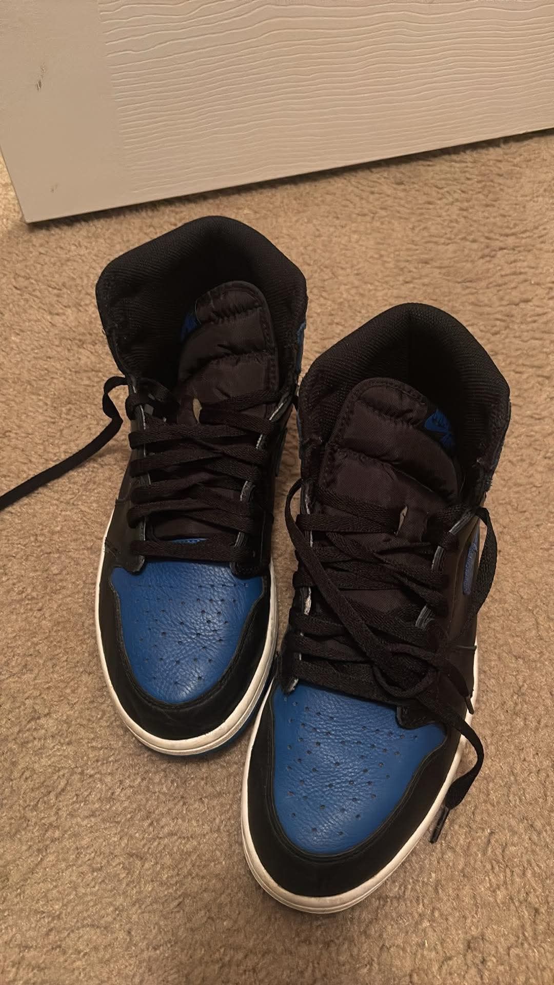 Royal Jordan 1s